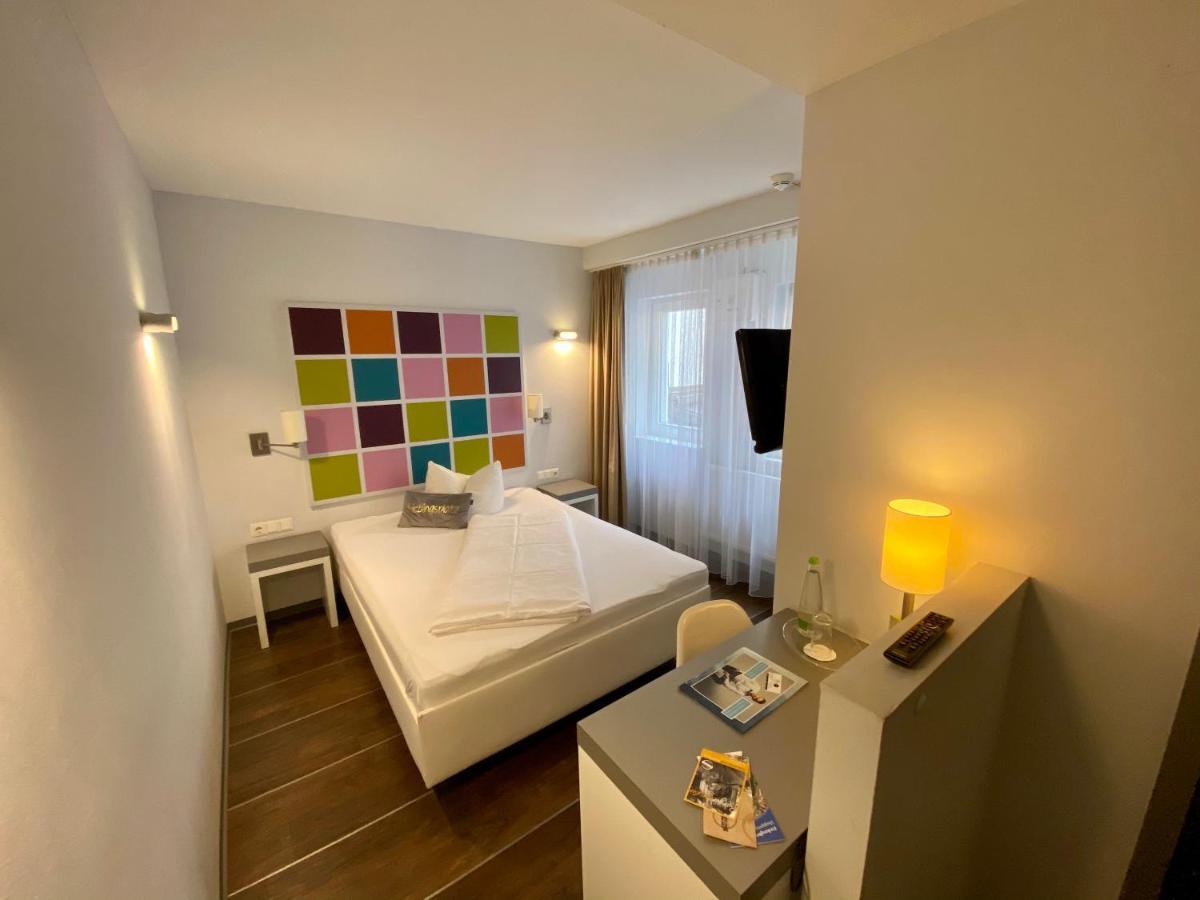Altstadt Hotel Alba Baunachshof Вертгейм Экстерьер фото