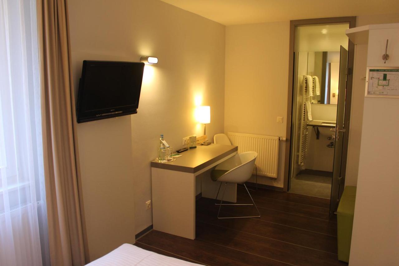 Altstadt Hotel Alba Baunachshof Вертгейм Экстерьер фото
